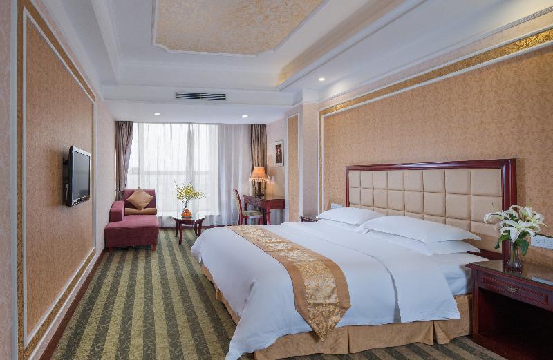 Vienna Hotel Shenzhen Exhibitian Center 2Nd Экстерьер фото